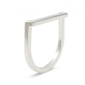 Anillo de plata 925 mate, sección cuadrada 2x2mm.