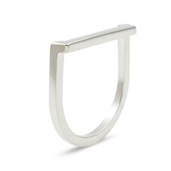 Anillo de plata 925 mate, sección cuadrada 2x2mm.