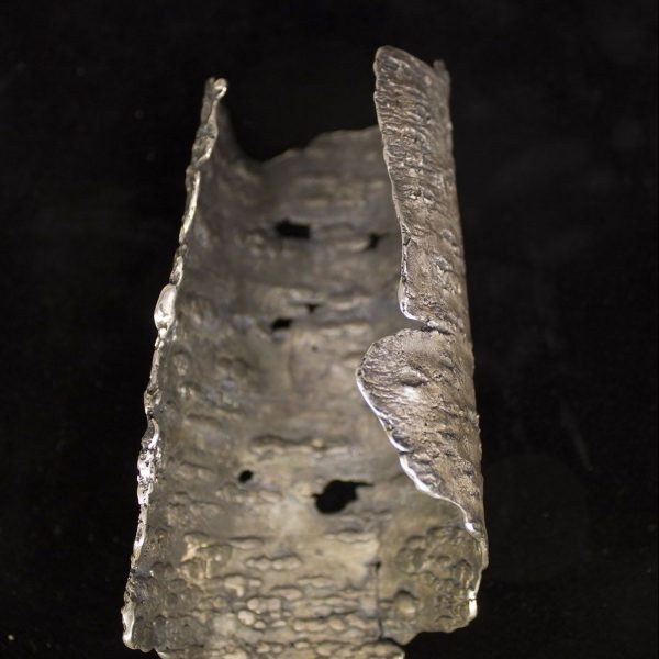 Brazalete Abedul, de plata 925 envejecida. Diseñado y fabricado artesanalmente por el estudio-talle de malicia. Pieza única.
